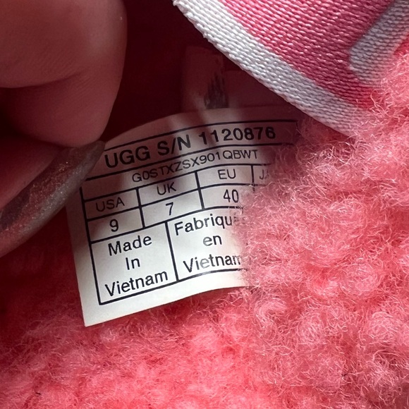 Ugg pink slippers Size Womens 9 pink - Picture 5 of 6